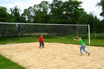 Polska Privát Skidzin, Zewnątrz